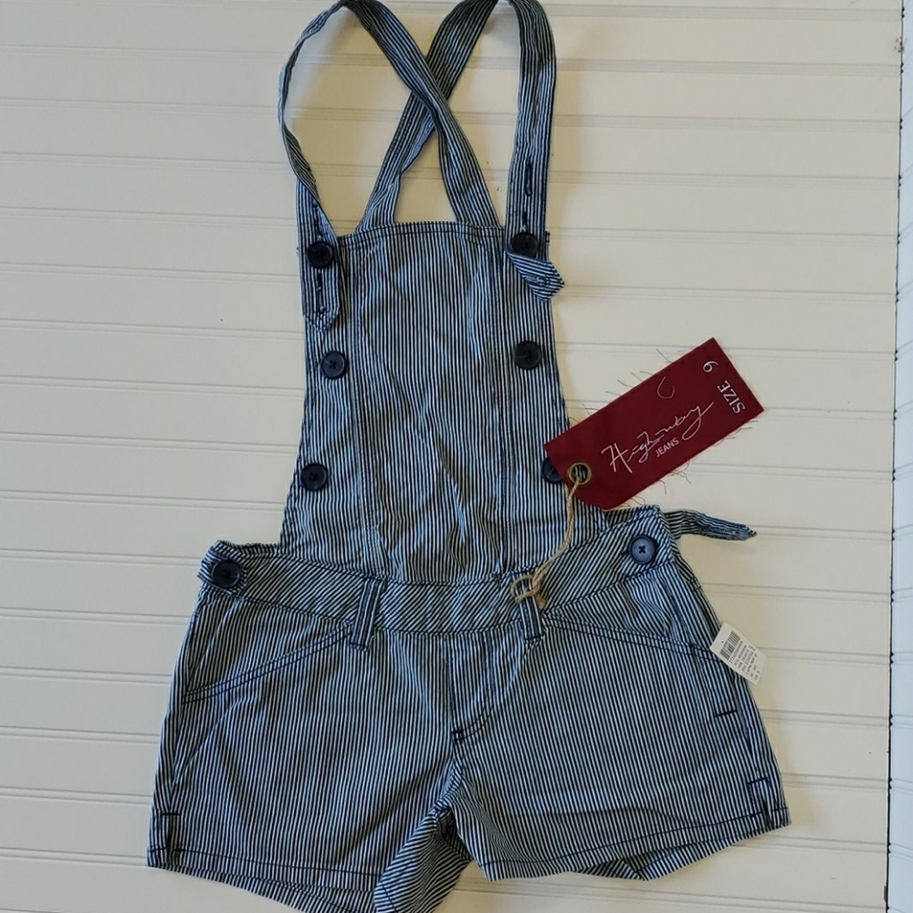 Short overalls